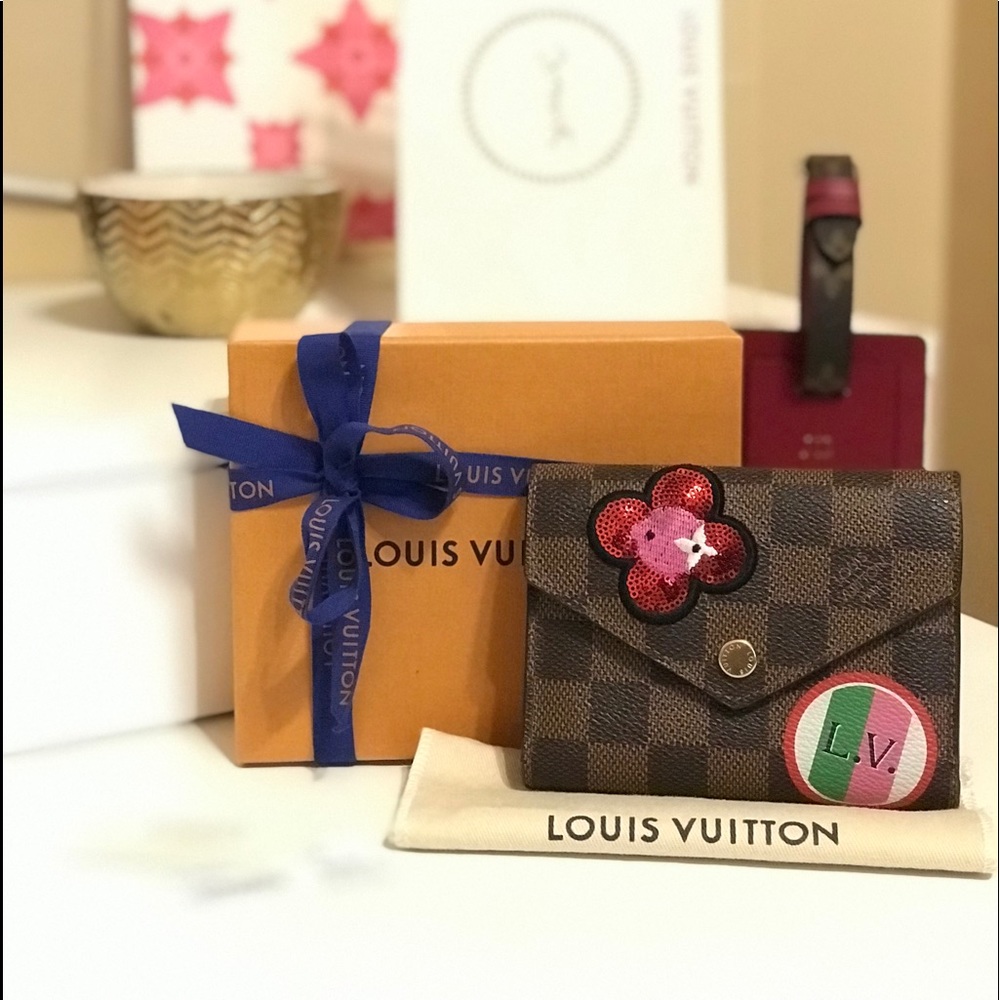 ❤️SOLD❤️Louis Vuitton Victorine Wallet Patches DE